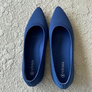 Vivaia Pointed-Toe Ballet Flats Points 6.5 brand new